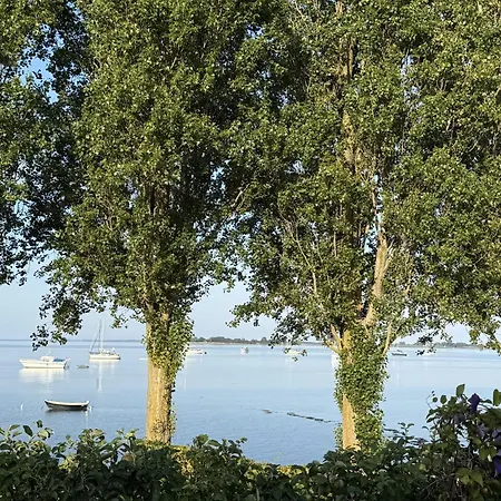 Town House With Sea View In Historic Hébergement de vacances Ærøskøbing