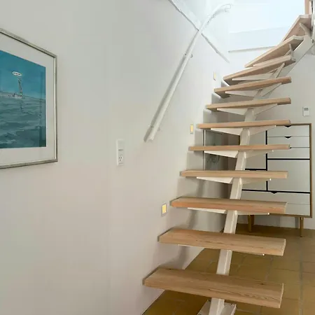 Town House With Sea View In Historic