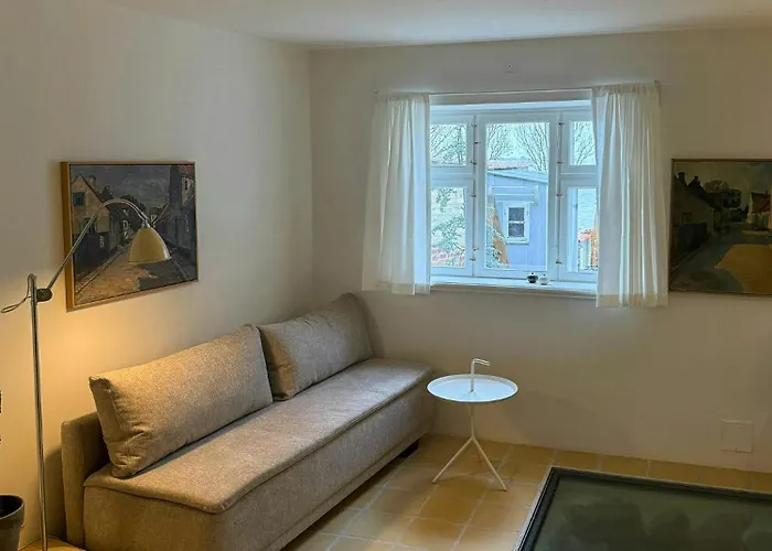 Town House With Sea View In Historic *