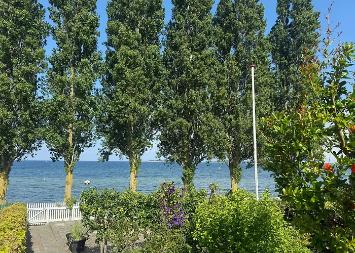 度假居 Town House With Sea View In Historic